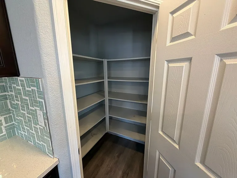 5418 Halas Ct — Photo 36