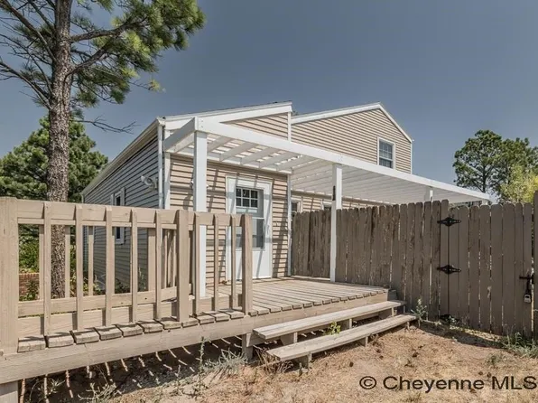 104 Longs Peak Dr, Cheyenne, WY 82009