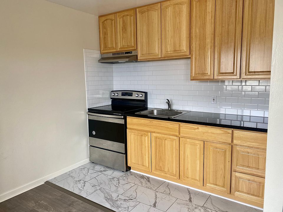 1st image of 401 28th Ave #6