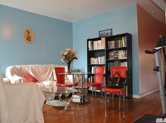 3rd image of 3042 91st St