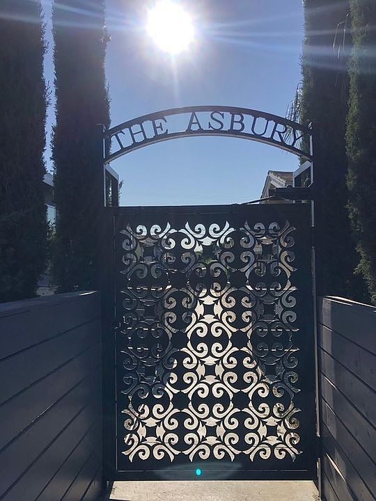 1st image of 3016 Asbury St #3016