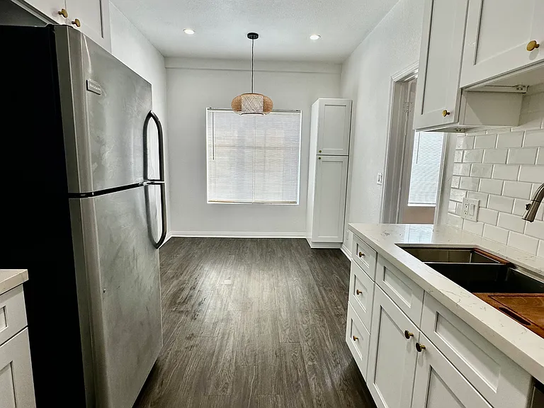 227 N Adams St #6 — Photo 10