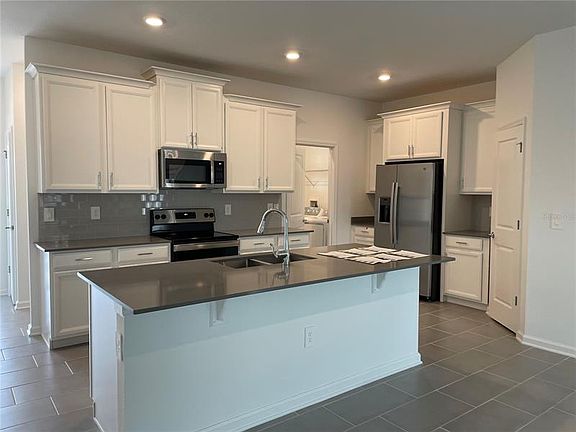 5th image of 11446 Great Rock St