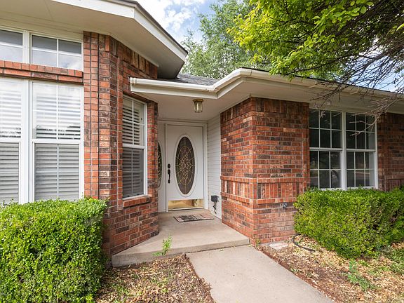 2nd image of 97 Hunsley Hills Blvd
