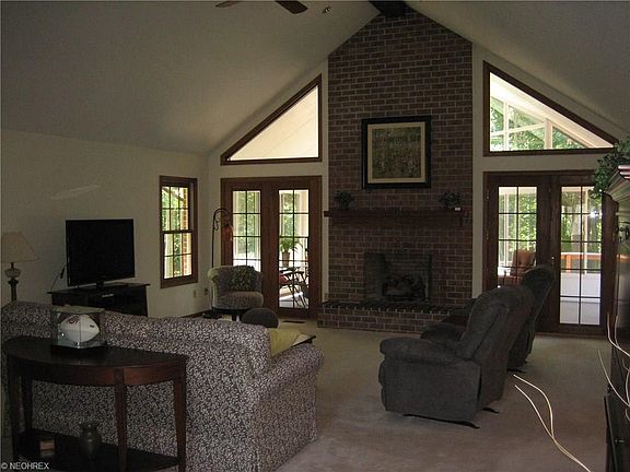 5th image of 39032 Arbor Ct