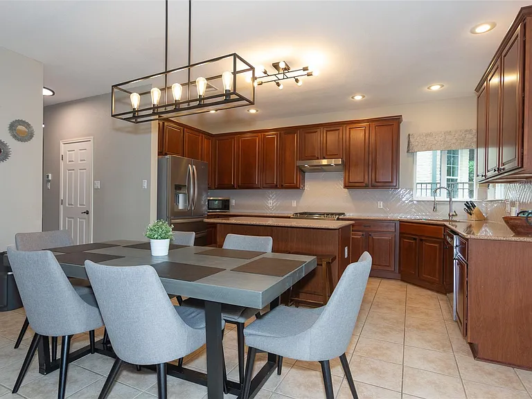 11004 Quarry Oaks Trl — Photo 6