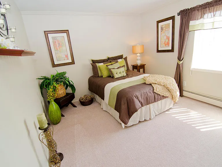 Towne Square Apartments and Townhomes — Photo 31