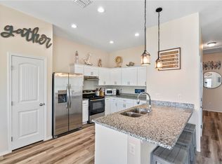 107 Caledonia Dr, Rockport, TX 78382