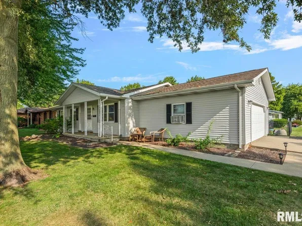 703 E Holden St, Virden, IL 62690
