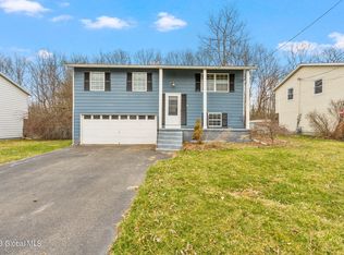 11 Holly Blvd, Scotia, NY 12302
