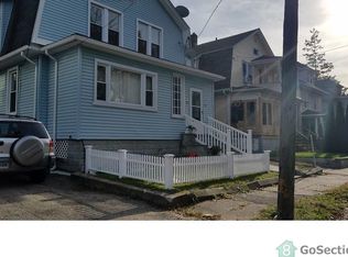 25 Ridgewood Pl, Bridgeport, CT 06606