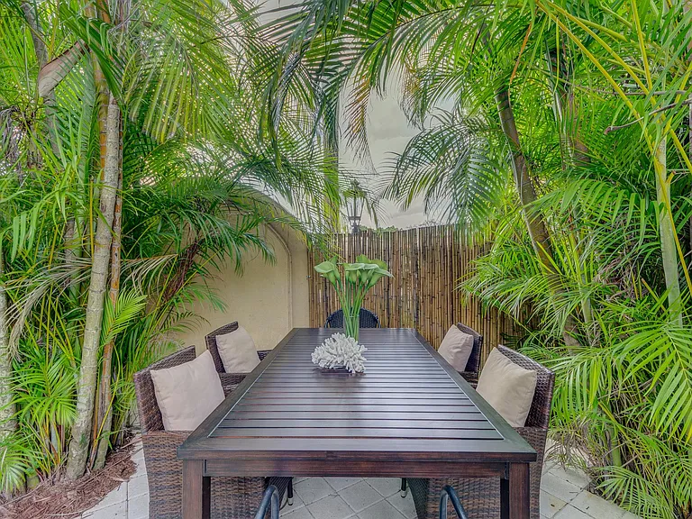 Resort Ln — Photo 16