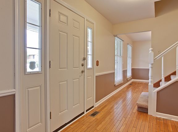 4th image of 533 Patricia Ct