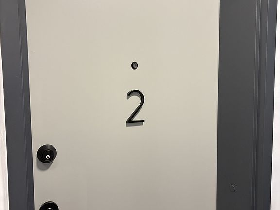 2nd image of 400 Scenic Dr Unit 2