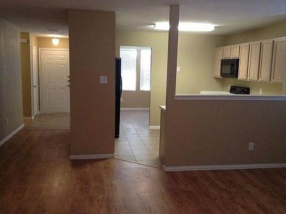3rd image of 16661 Jasmine Springs Dr