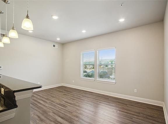 5th image of 2725 Independence St #306