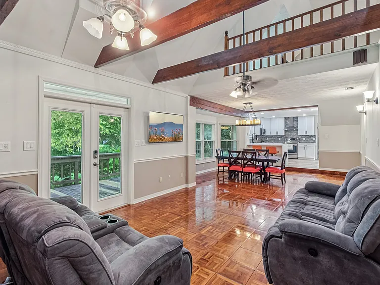 5210 River Park Villas Dr — Photo 14
