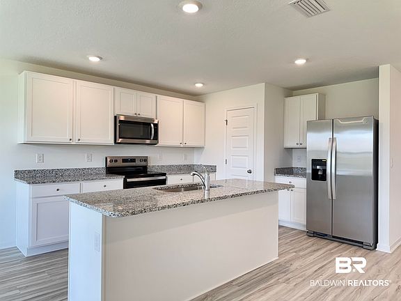 4th image of 22072 Aleutian Ave