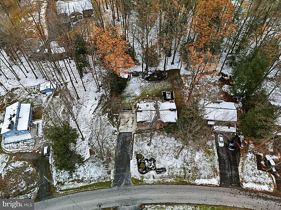 2nd image of 63 Sea Horse Rd
