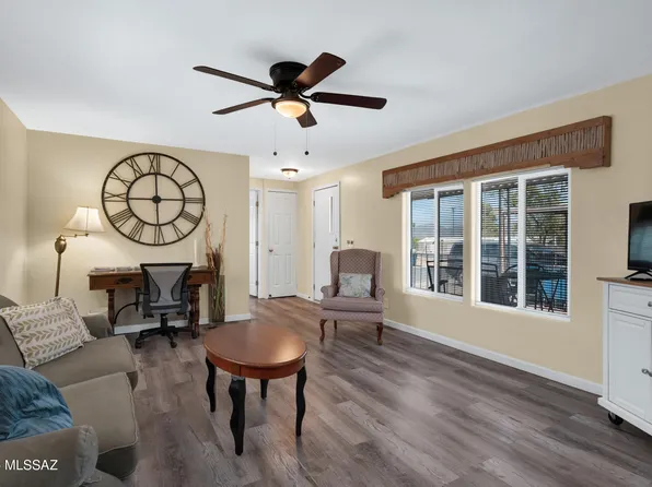 1924 W Desert Broom Ln, Tucson, AZ 85705