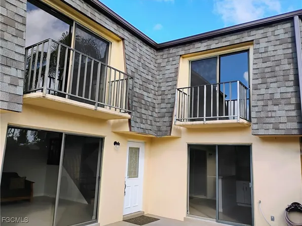 3290 Sandlewood Ln APT 3, Fort Myers, FL 33907