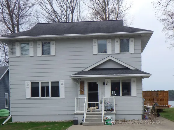 N2559 Rustic Dr, Clintonville, WI 54929