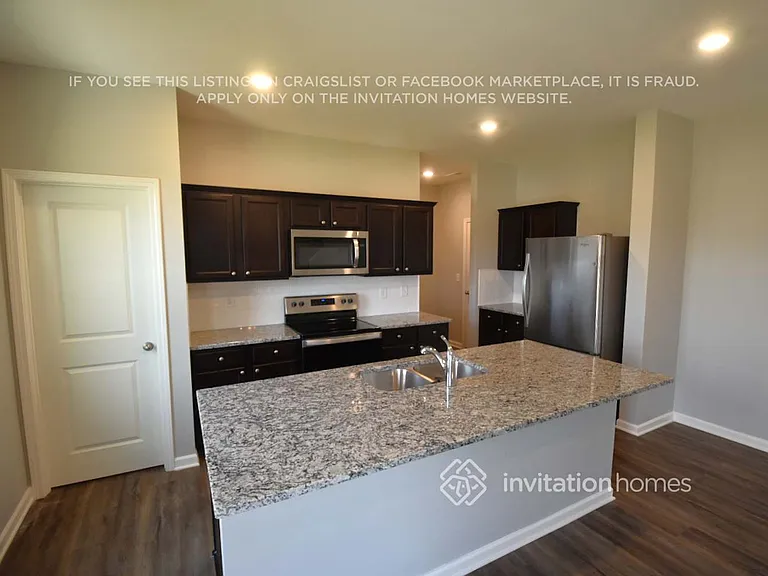 204 Catania Way — Photo 3