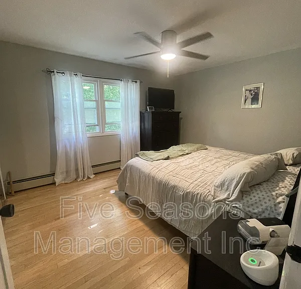 70 Pleasant Ave — Photo 35