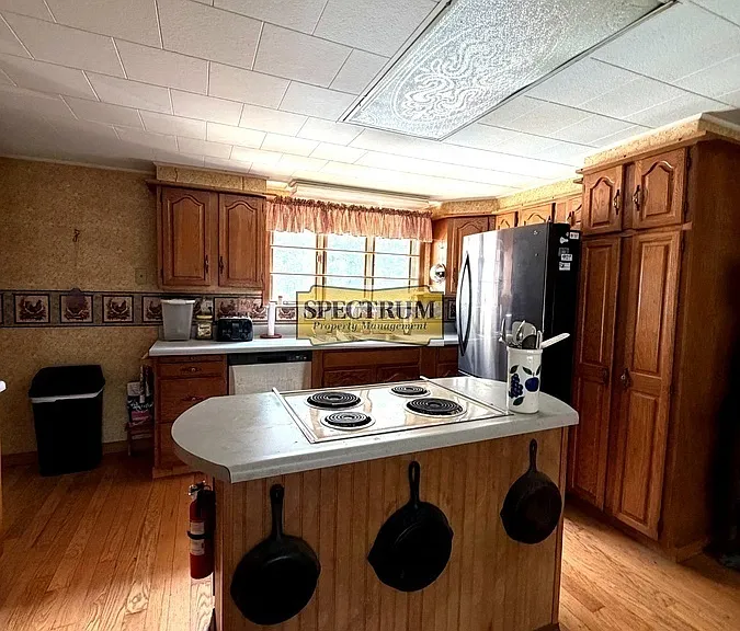 61 Mercer Rd — Photo 1