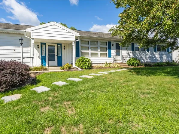 1390 Pottsville Pike, Shoemakersville, PA 19555