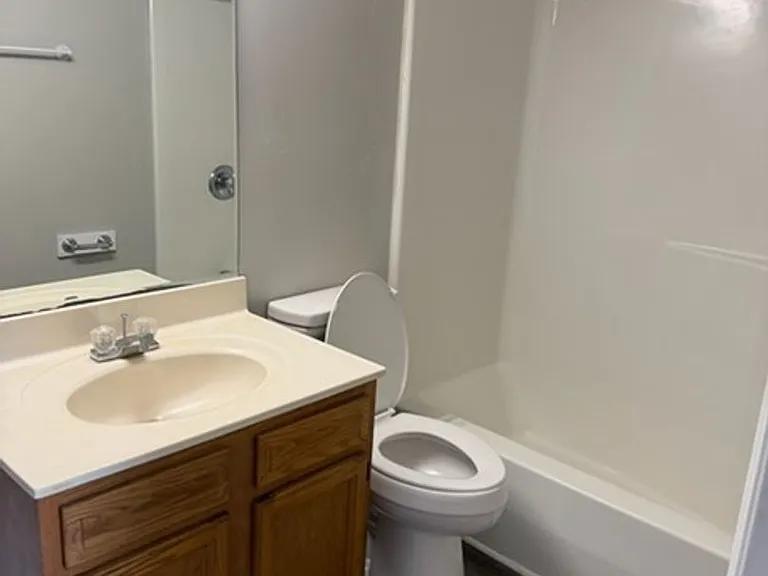 239 McDaniel Dr — Photo 7