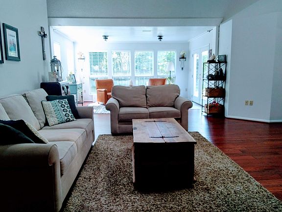 3rd image of 4235 Marysa Dr