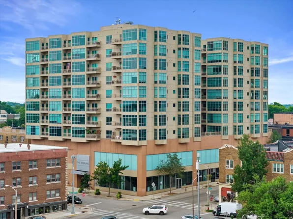 1550 E Royall PLACE #1112, Milwaukee, WI 53202