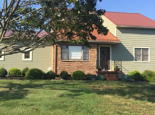 275 Kingfish Ln, Mount Alto, WV 25264