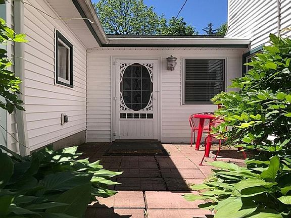 2nd image of 21 Sherwood Ave