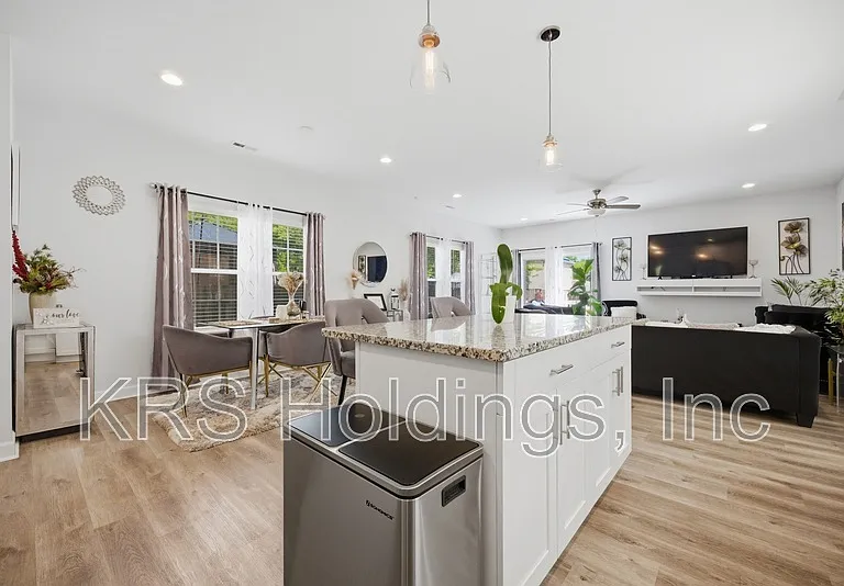 612 Smith St — Photo 2