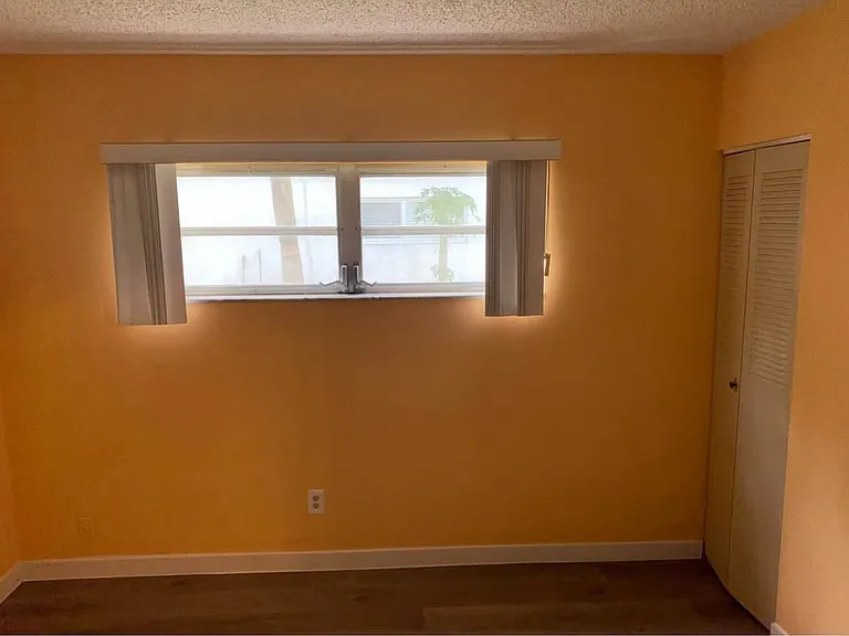 6201 SW 37th St #102 — Photo 7