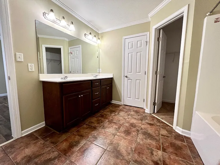 128 Norwich Cv — Photo 5