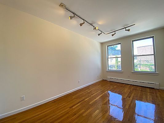 4th image of 23-18 Steinway St #2