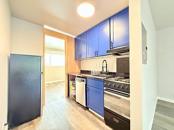 5th image of 219 Queen Anne Ave N #204