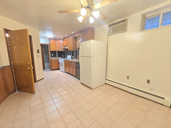 4th image of 2162 24th St #1