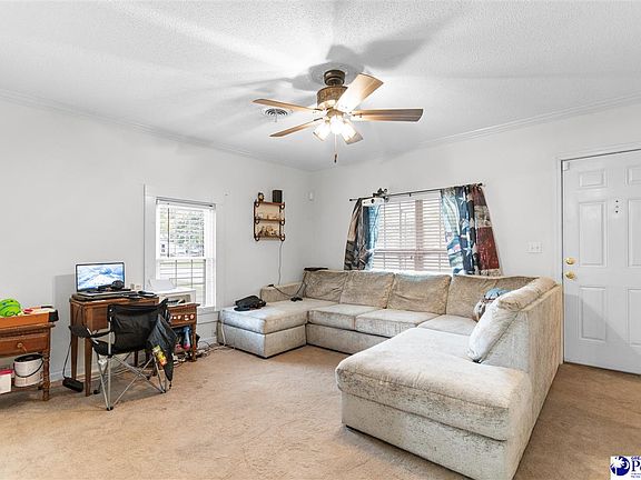 3rd image of 704 Wilson St