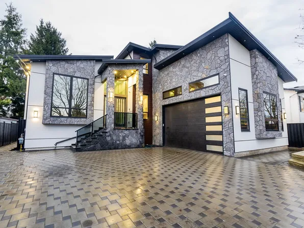 18339 63rd Ave, Surrey, BC V3S 8B1