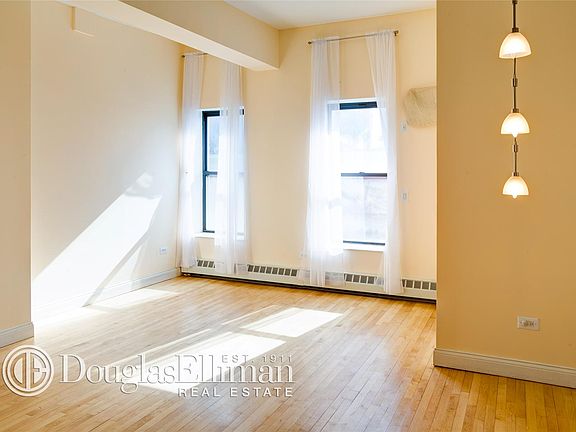 4th image of 195 15th St APT B3