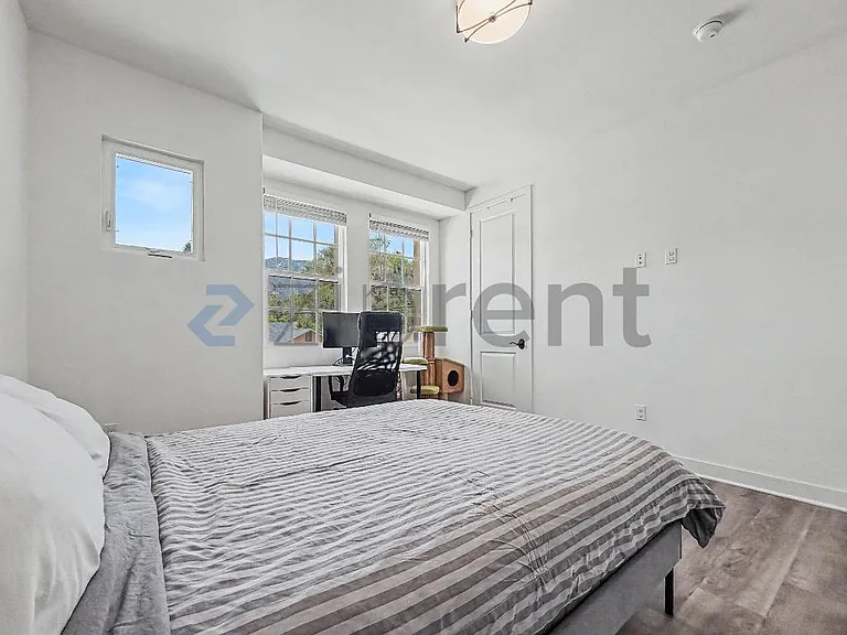 1676 3rd St — Photo 27