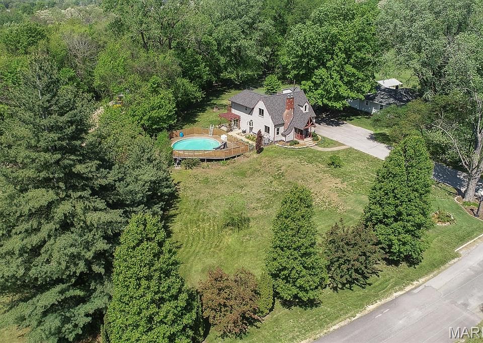 1st image of 20 Green Oaks