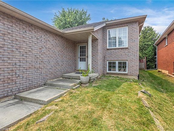 4th image of 4 Dowden Ave