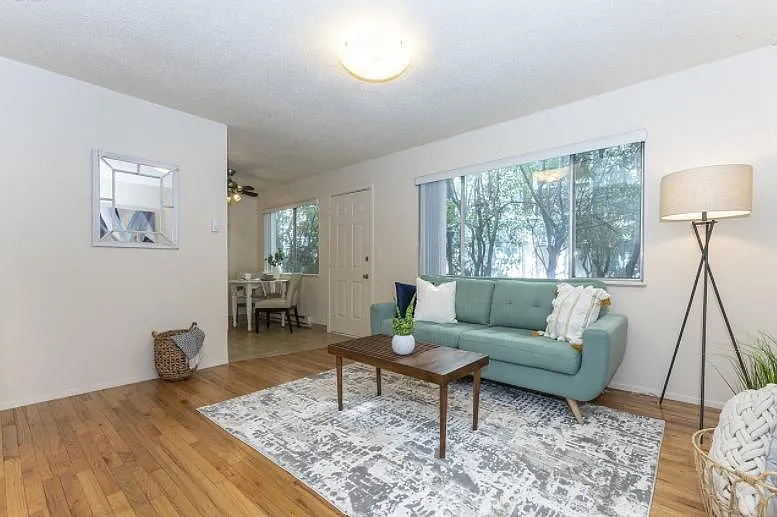 2522 SE 29th Ave — Photo 1