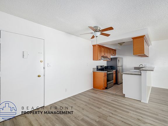 4th image of 464 S Berendo St APT 303