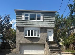 34 Warman St FLOOR 2, Montclair, NJ 07042